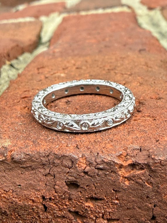 Ritani Solid Platinum Leaf Bezel Set Diamond Full… - image 12