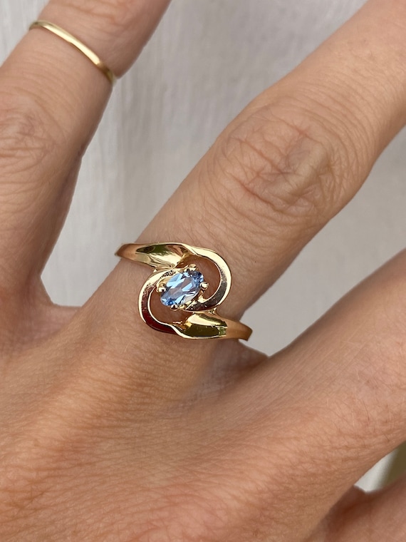 Oval Blue Topaz Solitaire Ring 14k Yellow Gold - image 9