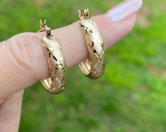 Diamond Cut Detail Hoop Earrings 10k Yellow Gold