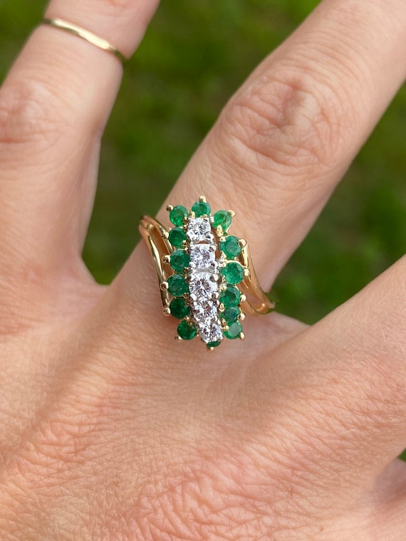 Round Diamond and Emerald Cluster Cocktail Ring 14