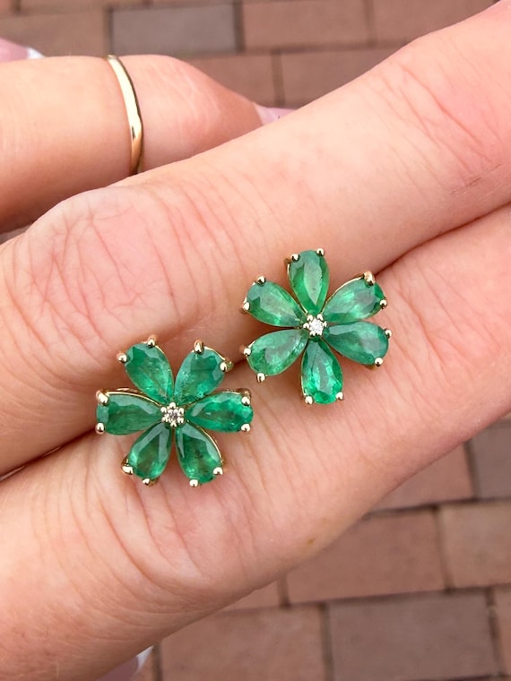 Pear Shape Green Emerald Cluster Round Diamond Fl… - image 11