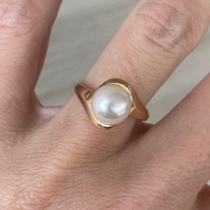 Vintage Estate Pearl Solitaire Engagement Ring 18K Yellow Gold