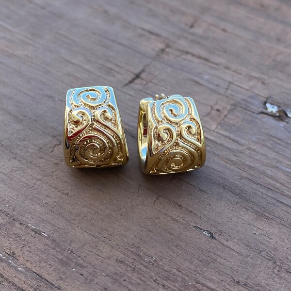 Chunky Swirl Hoop Earrings 14K Yellow Gold