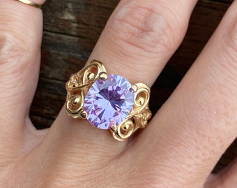 Vintage Oval Lavender Ice Cocktail Ring 10K Yellow Gold