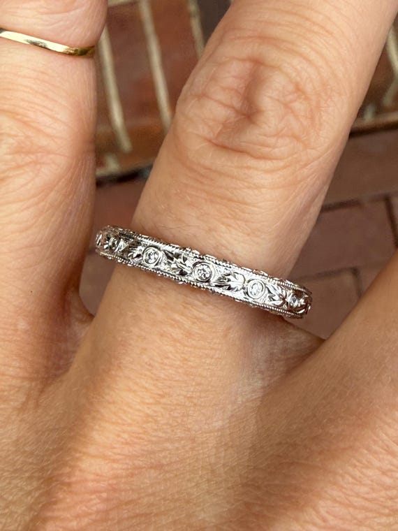 Ritani Solid Platinum Leaf Bezel Set Diamond Full… - image 7