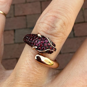 EFFY Pink Ruby Panther Big Cat Round Green Tsavorite Eyes 14K Rose Gold Band Bypass Ring