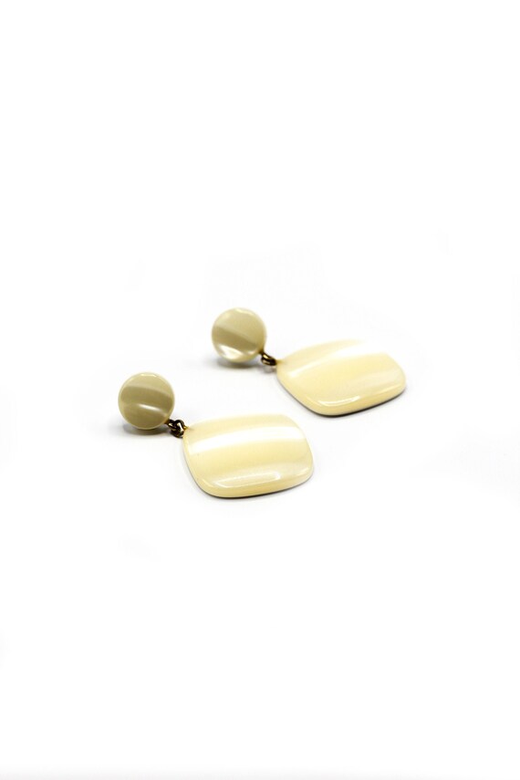 Creamy Pearlescent Vintage Pierced Earrings