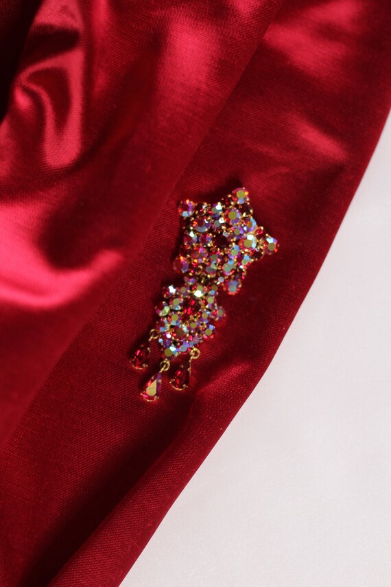 Vintage Red Rhinestone Star Brooch