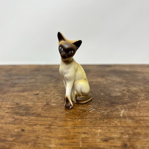 Realistic Vintage Cat Figurine, Blue Eyed Cat, Siamese Cat Mid Century Miniature