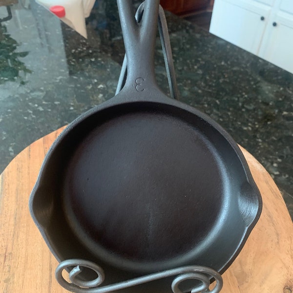 Wagner Ware Sidney, O Stylized #3 Cast Iron Skillet