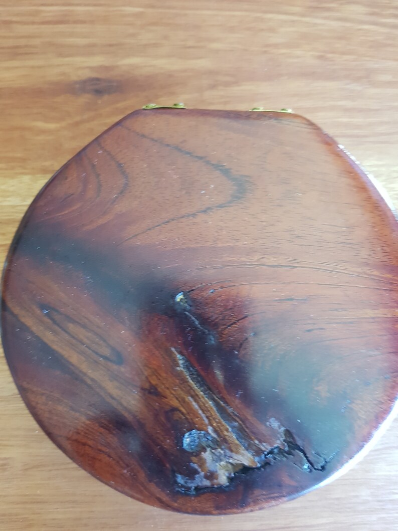 53 Handmade recycled Hardwood wooden Red Cedar round shape Jewelry box hand carved reclaimed wood sustainable found wood #53