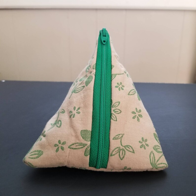 coin pouch notions pouch zipper pouch triangle zipper pouch triangle zipper bag quilted pouch Leaves chapstick holder,