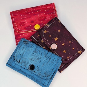 Mini billetera de tela o porta tarjetas de regalo en tela con estampado neutro