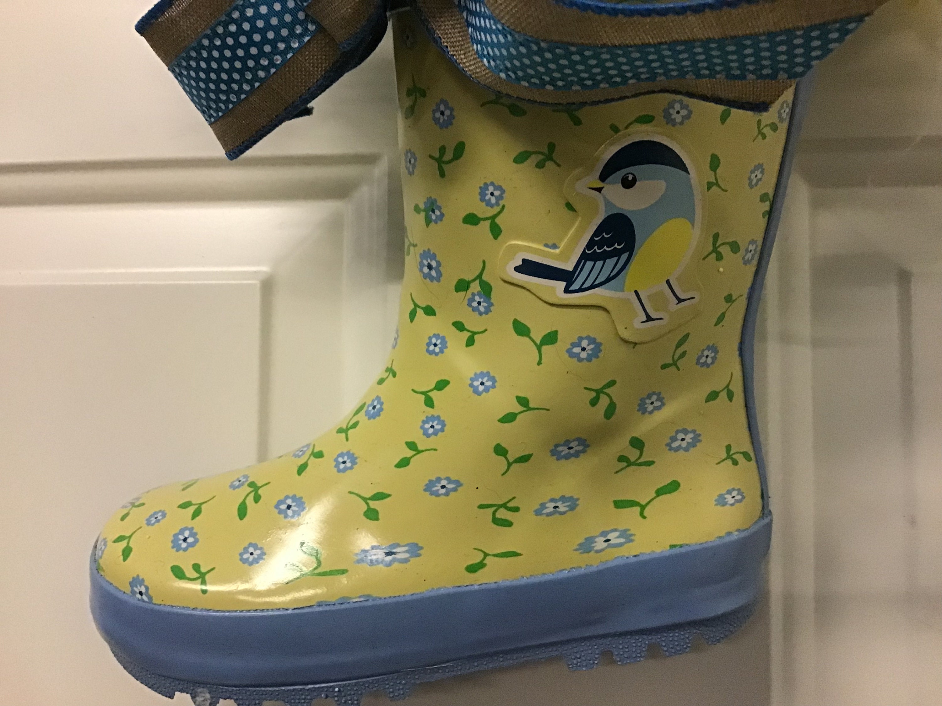Pummer Boot Daisy Summer Rain Boot Wreath, Darling Yellow Rain Boot With Bird ...