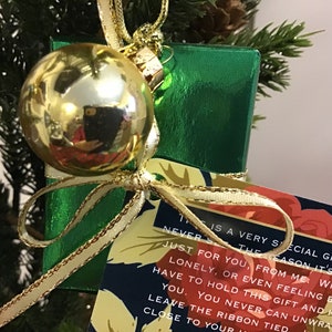 Six KEEPSAKE Christmas Ornaments, Special Message: &quot;Just From Me to You....&quot;  Read the entire message below.  FREE SHIPPING!!