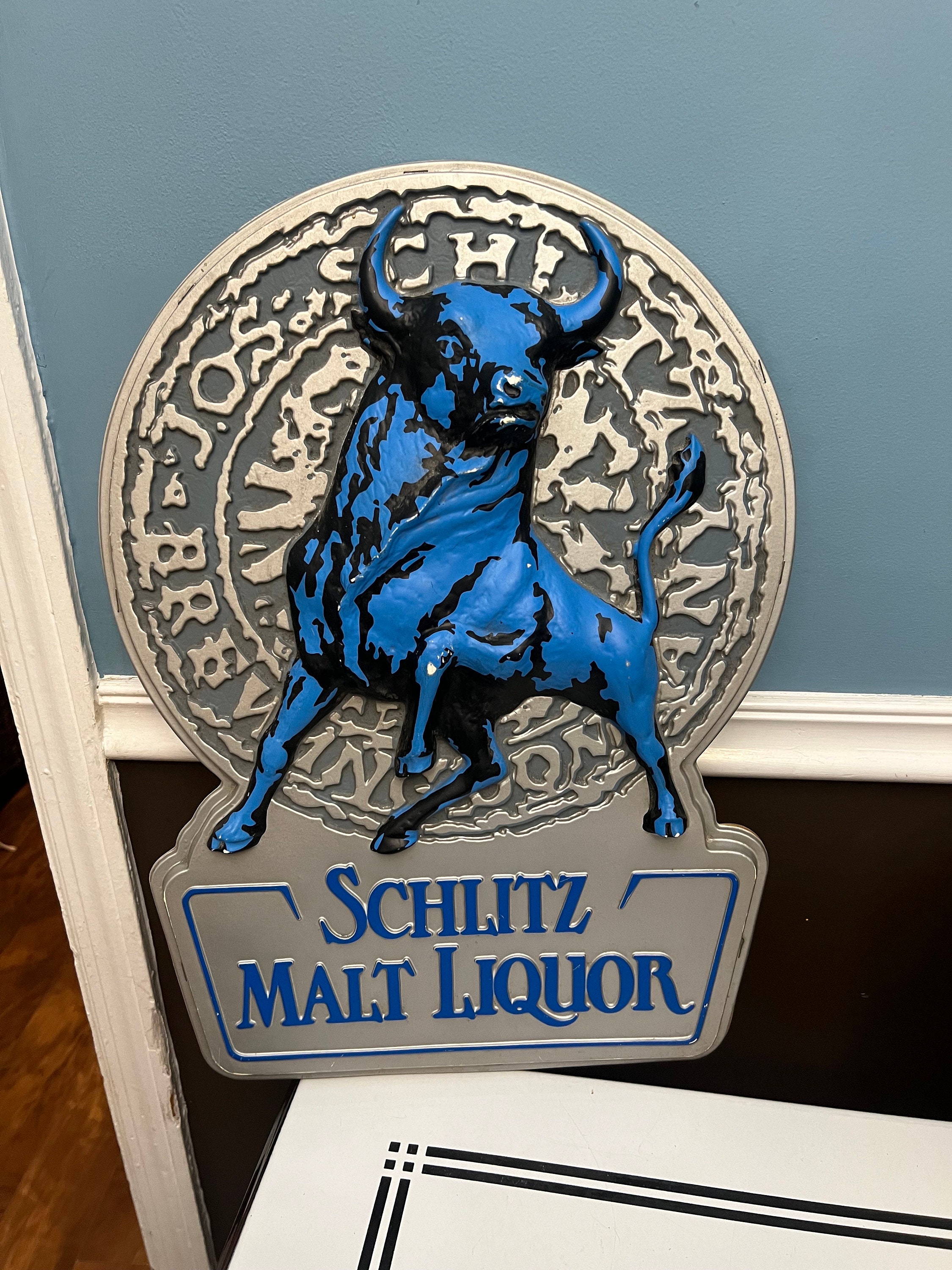 Schlitz Bull Logo