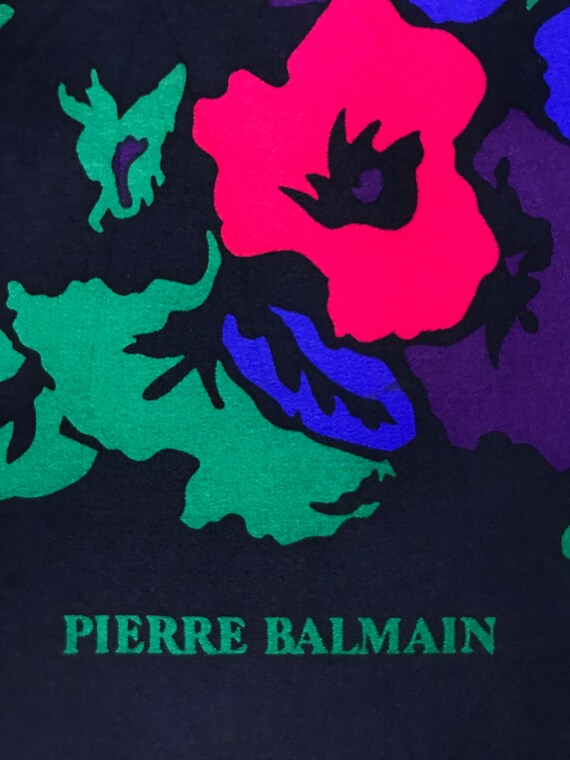 PIERRE BALMAIN scarf 29"x29" Authentic silk scarv… - image 5