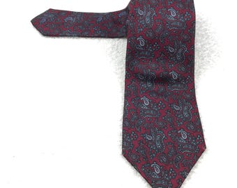 YVES SAINT LAURENT Silk Necktie: Maroon Paisley Designer Vintage Tie YSL313