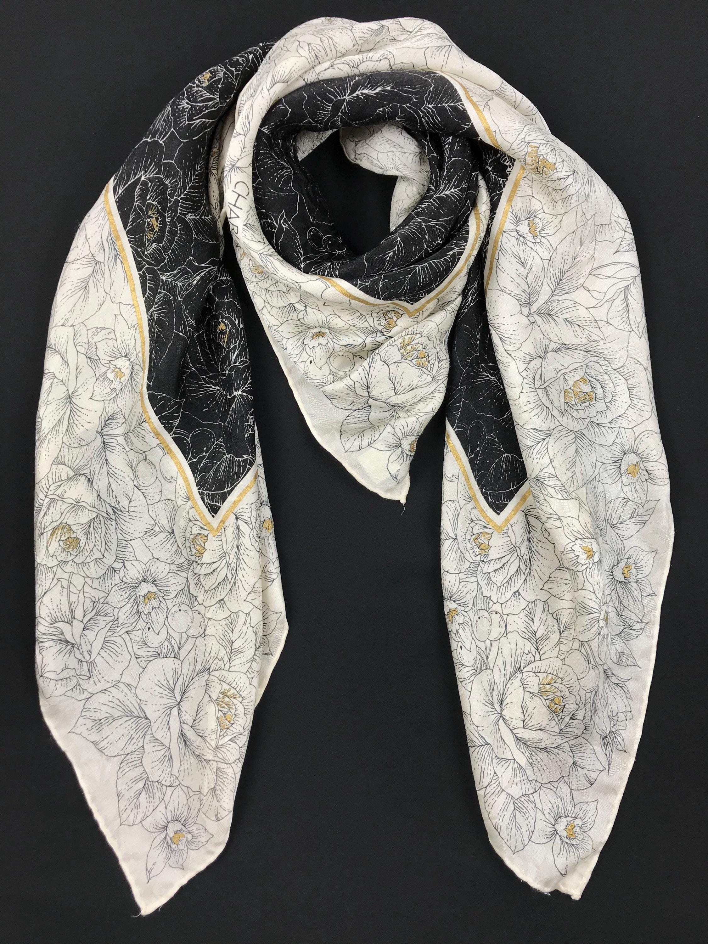 Foulard Carré En Soie Charles Jourdan - Motif Multicouleur, Occasion, Style Bandana/écharpe