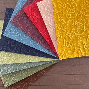 Cartões de papel com borboletas em relevo - Componentes para cartões artesanais
