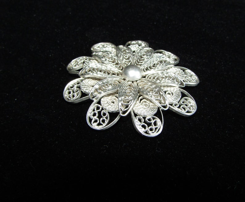 Silver Filigree Flower Brooch 5.4cm 23.75gr image 4