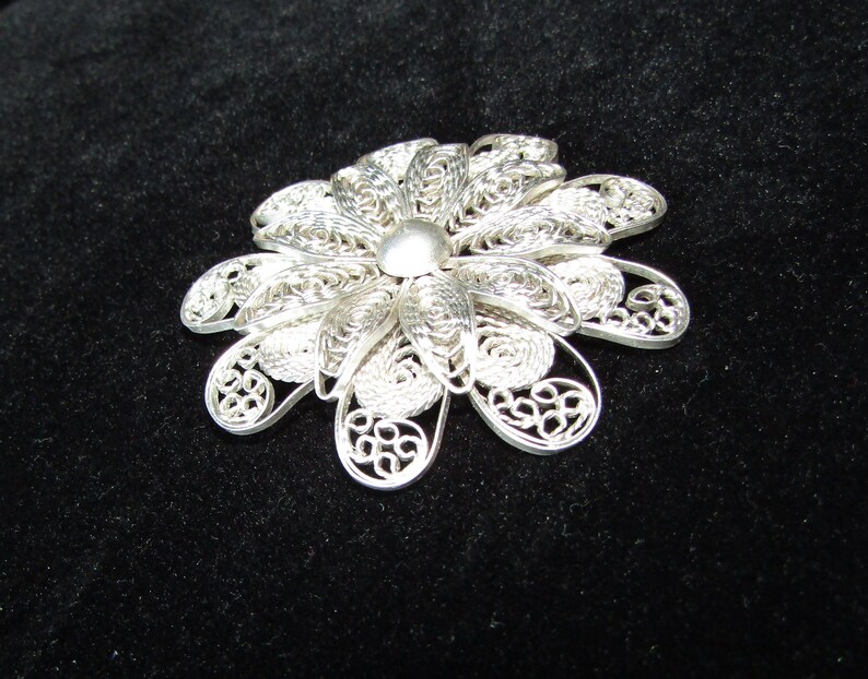 Silver Filigree Flower Brooch 5.4cm 23.75gr image 5