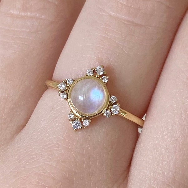 Gold Moonstone Ring, Blue Moonstone Ring, Celestial Ring, Gold Vermail Ring, Moon Stone Ring, June Birthstone Ring, Gold Promise Ring