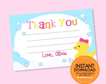 Könnte beinhalten: Eine blaue und weiße Dankeskarte mit einer gelben Gummi-Ente und dem Text "Danke" und "Liebe, Olivia".