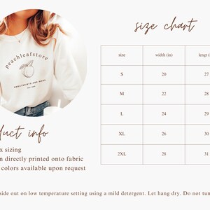 Puede incluir: Una sudadera blanca unisex con un dise&ntilde;o de melocot&oacute;n y el texto "peachleafstore" y "Sweatshirts and More Est. 2020". La tabla de tallas muestra el ancho y la longitud en pulgadas para las tallas S, M, L, XL y 2XL.