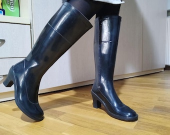 Schwarze Vintage Regenstiefel mit Absatz und Reißverschluss
