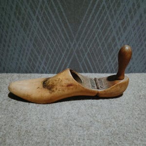 right foot wooden shoe block,retro,antique wooden molds of old cobbler