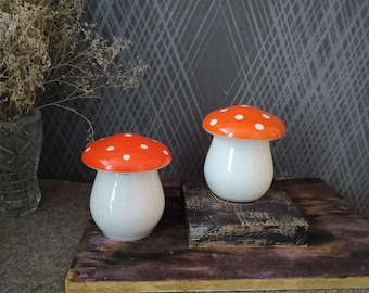 Sucrier vintage sur agaric mouche en porcelaine, Korosten, URSS rétro