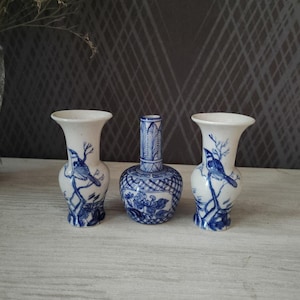 Vintage Chinese Porcelain Vases: Blue Floral Home Decor, Set of 3