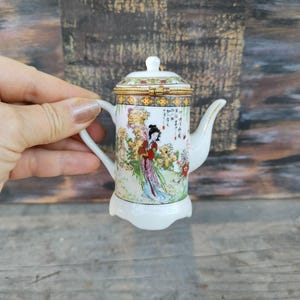 Pot à cure-dents vintage de style japonais en forme de théière, décor asiatique 3,5"