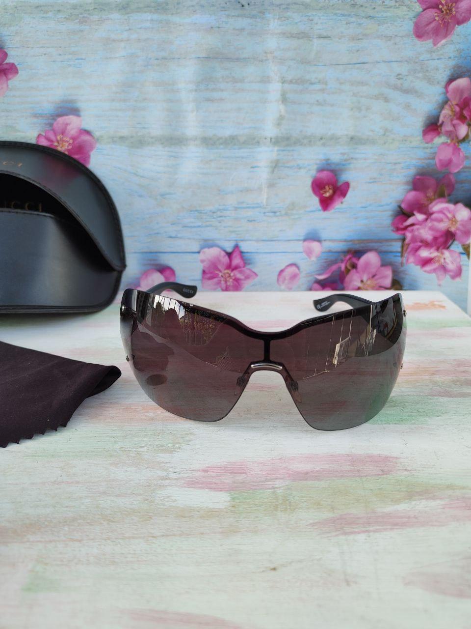 Gucci shield sunglasses - Etsy 日本