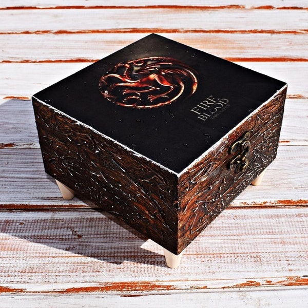Queen of dragons, Game of Thrones inspired jewellery wooden box, John Snow wooden gift, wedding gift, jewelry box, GoT fans box home decor