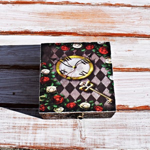 Alicia en el país de las maravillas caja de joyas de madera, caja de memoria de recuerdo, regalo de madera para parejas, caja de reloj, caja de fotos, caja de tarjetas, soporte de joyería