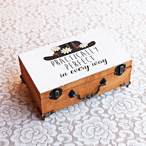 Caja de joyas Disney Mary Poppins, caja de regalo de maleta de joyería, soporte de almacenamiento de madera, regalo Mary Poppins Disney, prácticamente perfecto en todos los