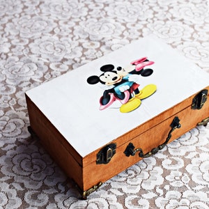 Caja de tarjetas de boda de Disney, caja de joyas de maleta de Mickey y Minnie, caja de tarjetas de boda personalizada, caja de regalo de boda de disney de madera, regalo personalizado