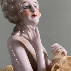 Porcelain halfdoll on box Fasold & Stauch image 5