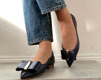 Zeer mooie vintage damesschoenen/puntschoenen/ballerina's in metallic blauw uit de jaren 70 en 80