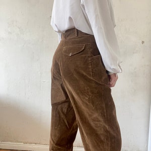 Beautiful vintage corduroy highwaist trousers in brown from the 80s image 1