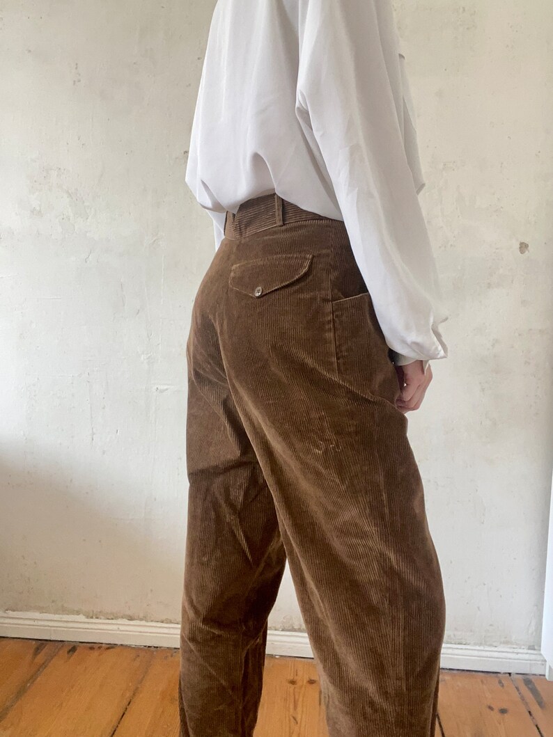 Beautiful vintage corduroy highwaist trousers in brown from the 80s image 1