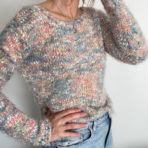 Vacker vintage stickad tröja i pastellfärger, 90-/2000-tal