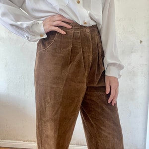 Beautiful vintage corduroy highwaist trousers in brown from the 80s image 2