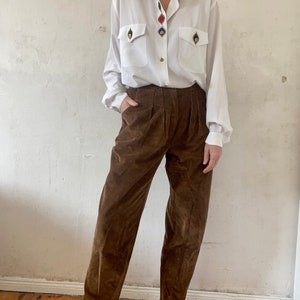 Beautiful vintage corduroy highwaist trousers in brown from the 80s image 3