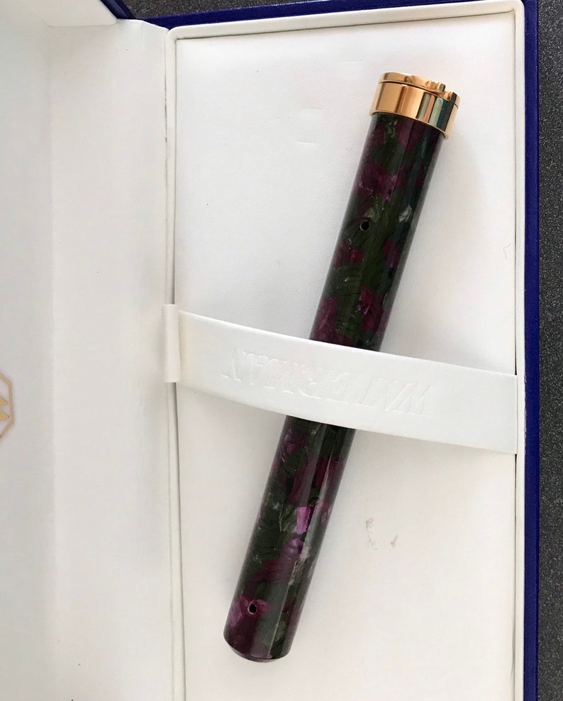 never used an 18k -750 golden nib. kept in box SALE***Vintage Waterman Fountain Pen