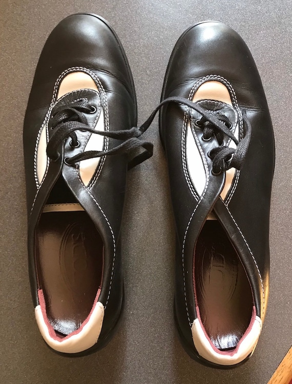 Vintage J.P. Tod's shoes, women's size 10