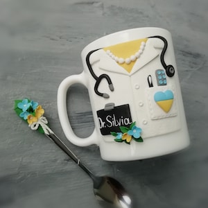 Personalized Doctor mug for woman, Family doctor gift, Pediatrician cup, DR Name Mug