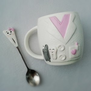 Personalized Dentist's name coffee mug, Tooth-themed mug, Dental office mug, Dental school graduation gift, Orthodontist cup, Doctor mug